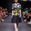 Röyhelömekko "Marta", musta ja ananas kuvio - Image 6