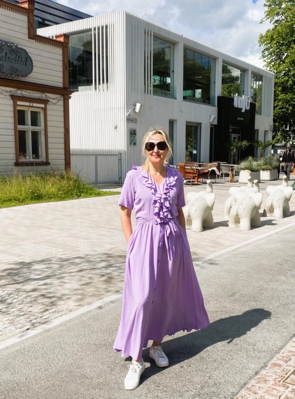 Volangidega kaelusega kleit "Jasmine", lühikeste sirgete varrukatega, lilla - Image 4